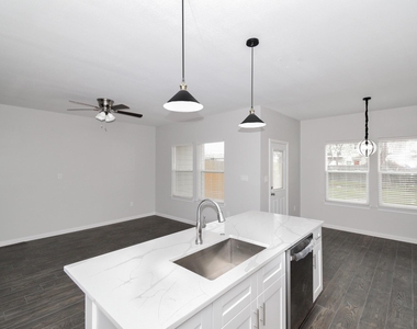 4719 19th Street - Photo Thumbnail 2