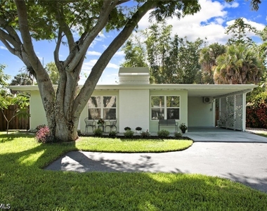 982 13th Street N - Photo Thumbnail 2