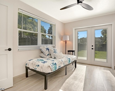 982 13th Street N - Photo Thumbnail 23