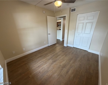 5321 Summerlin Road - Photo Thumbnail 16