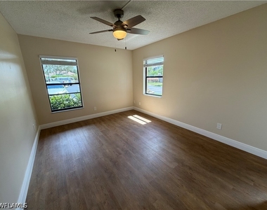 5321 Summerlin Road - Photo Thumbnail 10