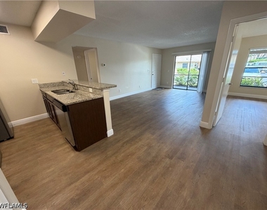 5321 Summerlin Road - Photo Thumbnail 4