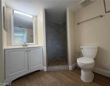 5321 Summerlin Road - Photo Thumbnail 14