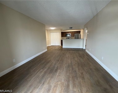 5321 Summerlin Road - Photo Thumbnail 1