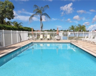 322 Melrose Place - Photo Thumbnail 15
