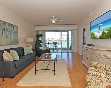 3380 Crown Pointe Boulevard W - Photo Thumbnail 1