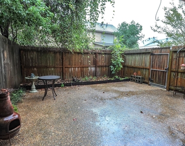 12633 Memorial Drive - Photo Thumbnail 14