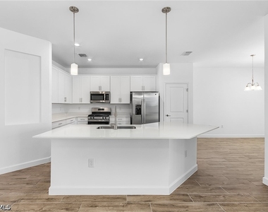 18312 Ridgeline Drive - Photo Thumbnail 7