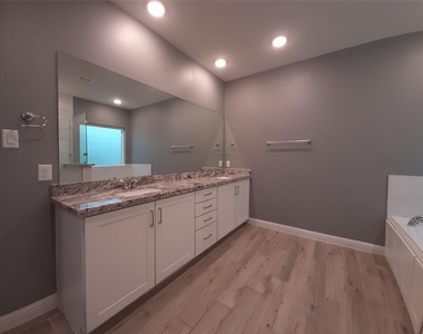 5439 Camaguey Street - Photo Thumbnail 11