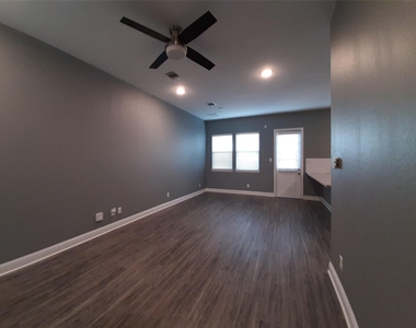 5439 Camaguey Street - Photo Thumbnail 3
