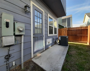 5439 Camaguey Street - Photo Thumbnail 18