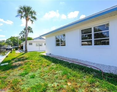 2829 Shoreview Drive - Photo Thumbnail 2