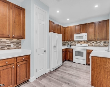 1391 Santiago Circle - Photo Thumbnail 15