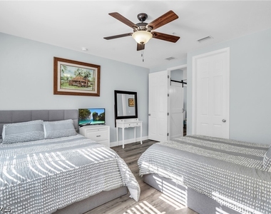 1391 Santiago Circle - Photo Thumbnail 25