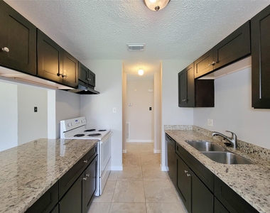 8530 Quail Burg Lane - Photo Thumbnail 8