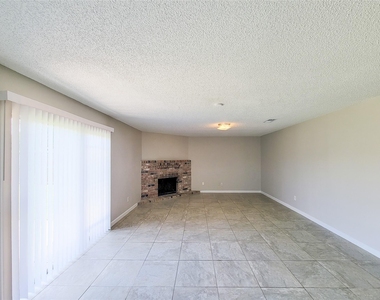 8530 Quail Burg Lane - Photo Thumbnail 3