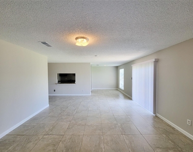 8530 Quail Burg Lane - Photo Thumbnail 5