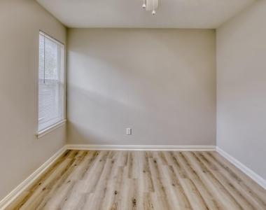 1707 Weaver Street - Photo Thumbnail 25