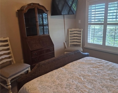 2280 Somerset Ridge Drive - Photo Thumbnail 6