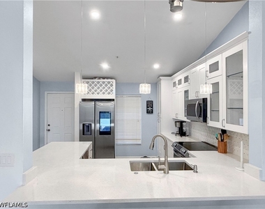 9660 Victoria Lane - Photo Thumbnail 4