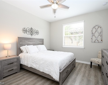 9365 Pocida Court - Photo Thumbnail 22