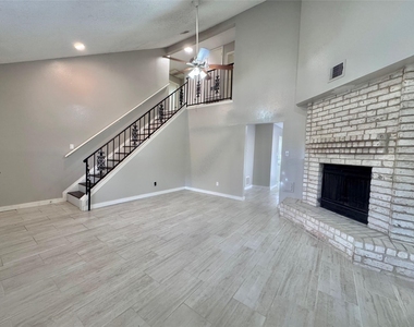 9414 Crystal Cove Circle - Photo Thumbnail 7