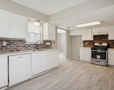 9414 Crystal Cove Circle - Photo Thumbnail 1