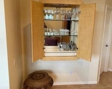 100 L Ambiance Circle E - Photo Thumbnail 8