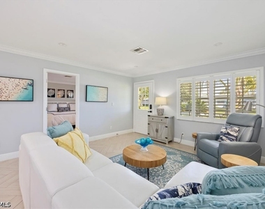 1236 13th Avenue N - Photo Thumbnail 4