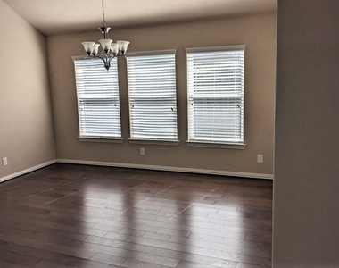 9427 Fossil Canyon Drive - Photo Thumbnail 3