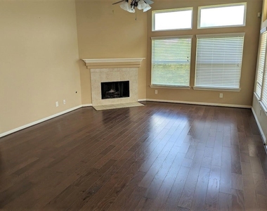 9427 Fossil Canyon Drive - Photo Thumbnail 2