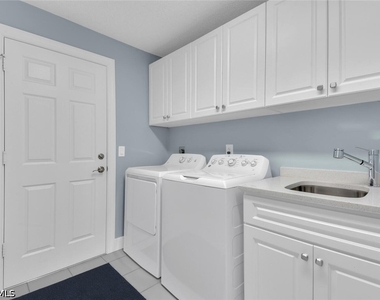 150 1st Avenue N - Photo Thumbnail 29