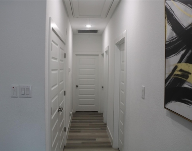 5204 Gold St A - Photo Thumbnail 3