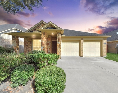 4510 Long Creek Drive - Photo Thumbnail 1