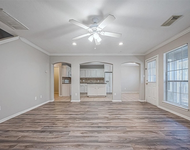 10043 Morocco Road - Photo Thumbnail 5