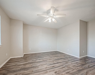 10043 Morocco Road - Photo Thumbnail 24
