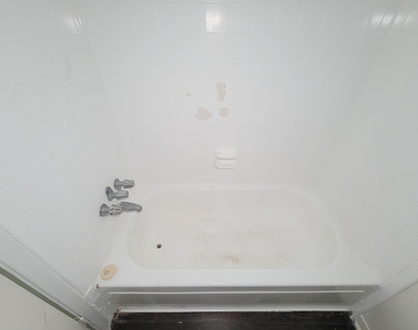 101 Brookside Lane - Photo Thumbnail 19