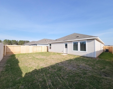 15671 Plum Brook Drive - Photo Thumbnail 35