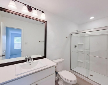 15671 Plum Brook Drive - Photo Thumbnail 28