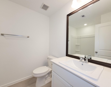 15671 Plum Brook Drive - Photo Thumbnail 31