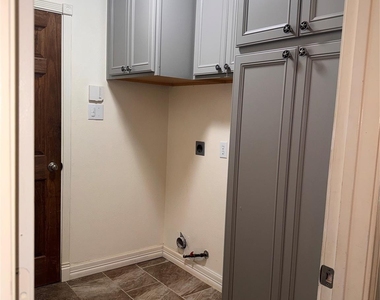 3114 Ravens Lake Circle - Photo Thumbnail 17