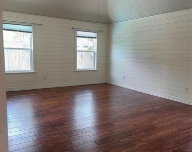 3114 Ravens Lake Circle - Photo Thumbnail 10