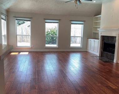 3114 Ravens Lake Circle - Photo Thumbnail 8