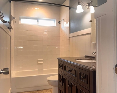 3114 Ravens Lake Circle - Photo Thumbnail 15