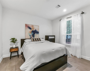 2804 Grand Fountains Drive - Photo Thumbnail 23