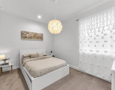 2804 Grand Fountains Drive - Photo Thumbnail 20