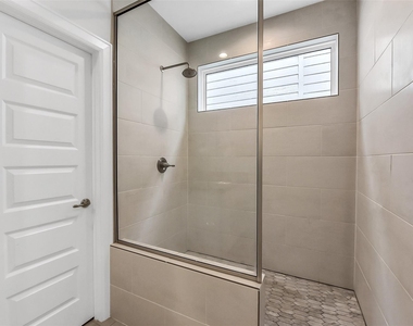 2804 Grand Fountains Drive - Photo Thumbnail 18