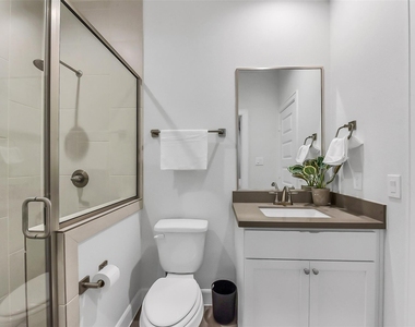 2804 Grand Fountains Drive - Photo Thumbnail 25