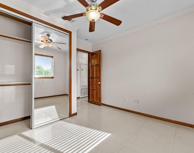 6018 Kirby Drive - Photo Thumbnail 27