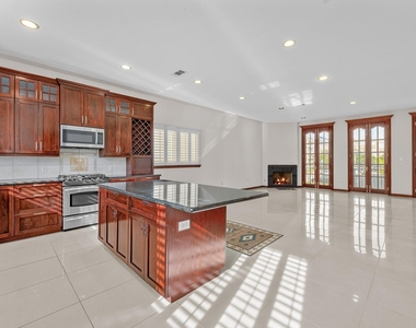 6018 Kirby Drive - Photo Thumbnail 17